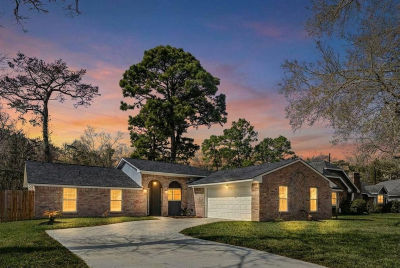 7427 Willow Oak Dr Baytown, TX 77521