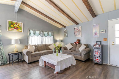 2330 E Avenue J8 #121 Lancaster, CA 93535