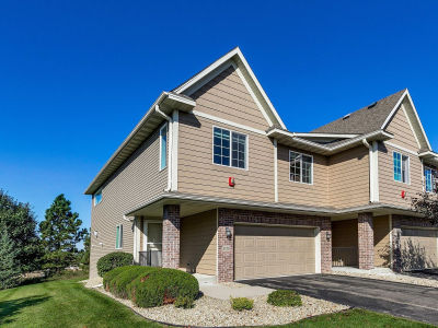 2576 Waterfall Way NW Prior Lake, MN 55372