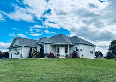 10359 E Shagbark Ln Rochelle, IL 61068