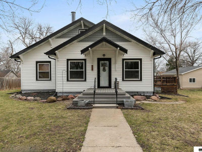 720 East St Palmyra, NE 68418