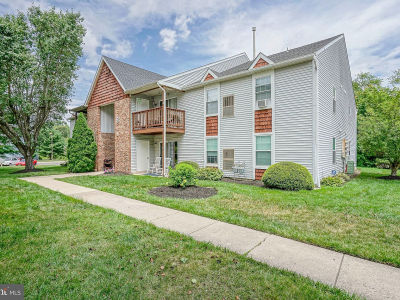 93 Claire Ct Blackwood, NJ 08012