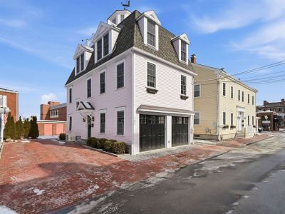 102 Pleasant St Unit 102 Newburyport, MA 01950