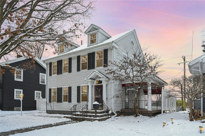 22 Kenwood Dr Middletown, OH 45042