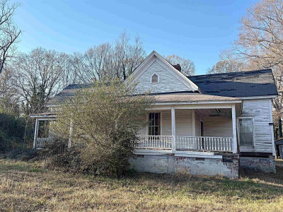 15 Ropp St Gray Court, SC 29645