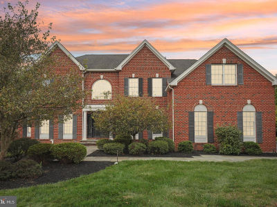 22 Hallett Dr Pennington, NJ 08534