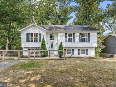 11609 Deadwood Dr Lusby, MD 20657