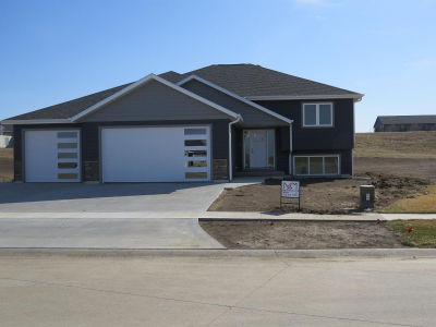 1912 2nd Ave SE Lemars, IA 51031
