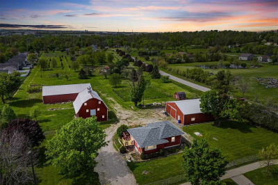 1895 33rd Ave SW Cedar Rapids, IA 52404