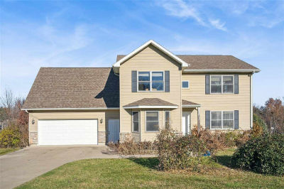 1164 Kyle Dr NE Iowa City, IA 52240