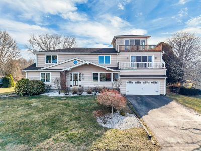 224 Neptune Dr Groton, CT 06340