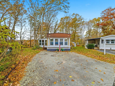 28 Golden Spur Stonington, CT 06378
