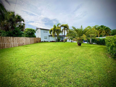 4297 NW 34th Ter Lauderdale Lakes, FL 33309