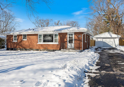 752 Rolling Dr Lisle, IL 60532