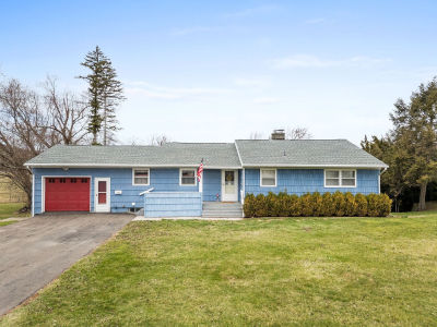 109 Eldredge Dr Vestal, NY 13850