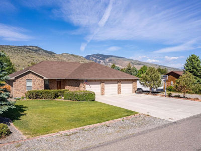 169 S Chugwater Dr Cody, WY 82414