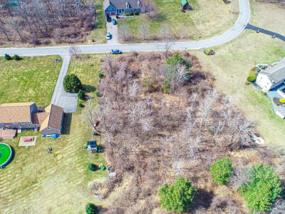 3 Garrett Dr North Hampton, NH 03862