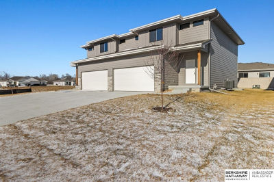 14810 Willow St Bennington, NE 68007