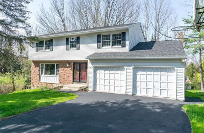 4225 Drexel Dr Vestal, NY 13850