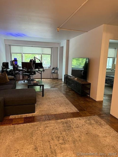 100 York St #4J New Haven, CT 06511