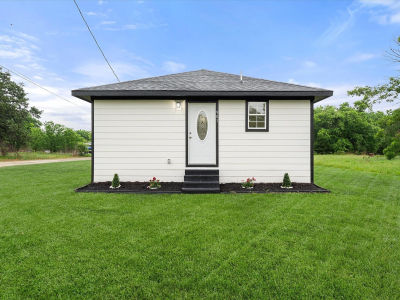 901 S 3rd St E Dawson, TX 76639