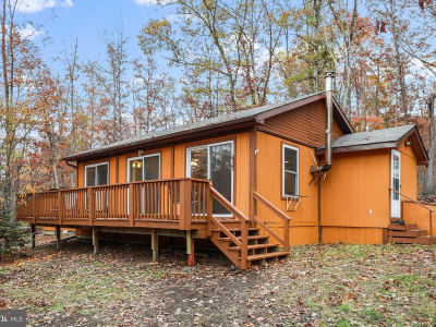 175 Brooklyns Way Great Cacapon, WV 25422
