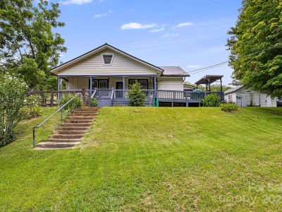 29 Ponder St Mars Hill, NC 28754
