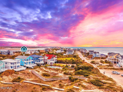 6901 Kings Lynn Dr Oak Island, NC 28465