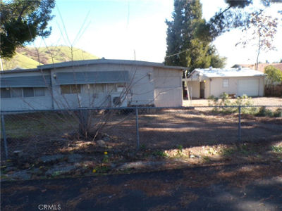 3094 5th St Clearlake, CA 95422