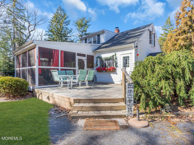 52 Sturm Ln Jackson, NJ 08527