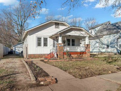 1319 John St Winfield, KS 67156