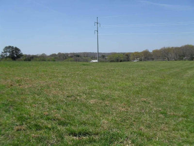 124 Waterstone Dr Benton, TN 37307