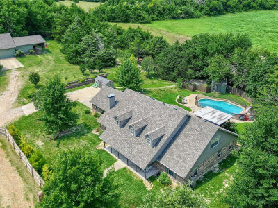 77 Fellowship Ln Sherman, TX 75090