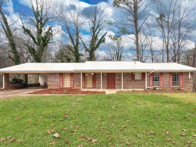 5353 Shady Crest Rd Adamsville, AL 35005