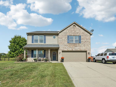 216 Oakview Dr Mooresville, IN 46158