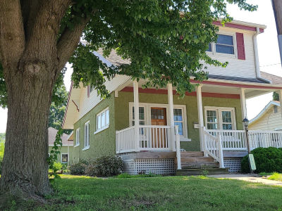 1902 W 1st St Dixon, IL 61021