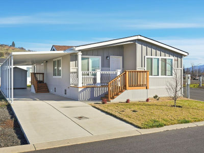 300 Luman Rd Unit 197 Phoenix, OR 97535