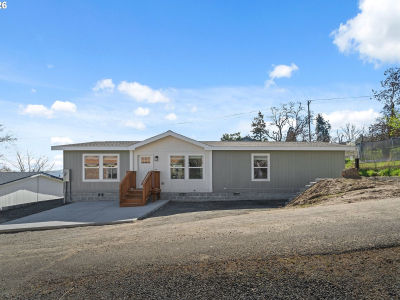 2208 W 10th St The Dalles, OR 97058