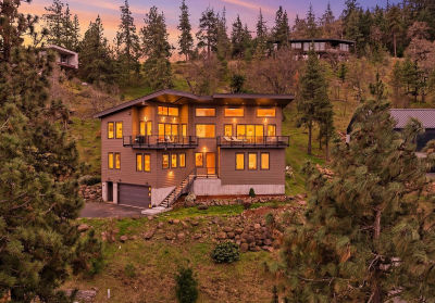 400 Maya Way Mosier, OR 97040