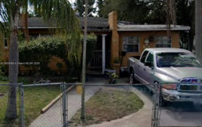 1076 NW 77th St Miami, FL 33150