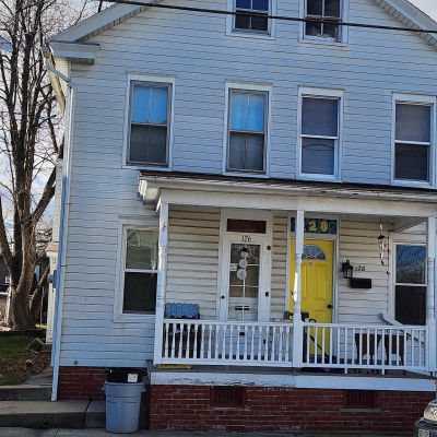 126 N Charlotte St Manheim, PA 17545
