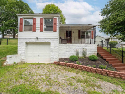 2120 Davis St Fairmont, WV 26554