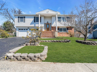 50 Virginia Dr Howell, NJ 07731