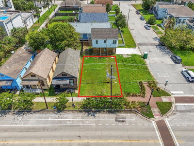 1320 27th St Galveston, TX 77550