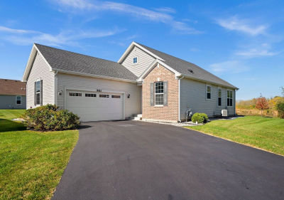 9111 Marks Ct Huntley, IL 60142