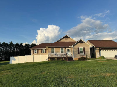 222 Wind Chase Dr Madisonville, TN 37354