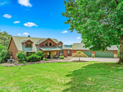 2114 Bridge View Dr Dandridge, TN 37725