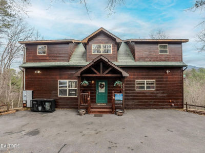 4170 Chamberlain Ln Sevierville, TN 37862