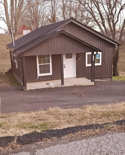 903 Kyle St La Follette, TN 37766