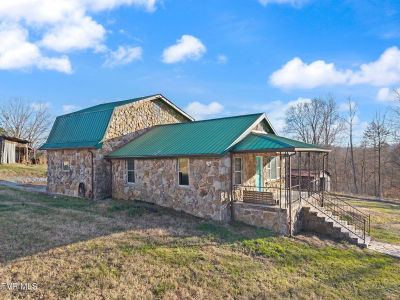 249 Childs Ln La Follette, TN 37766